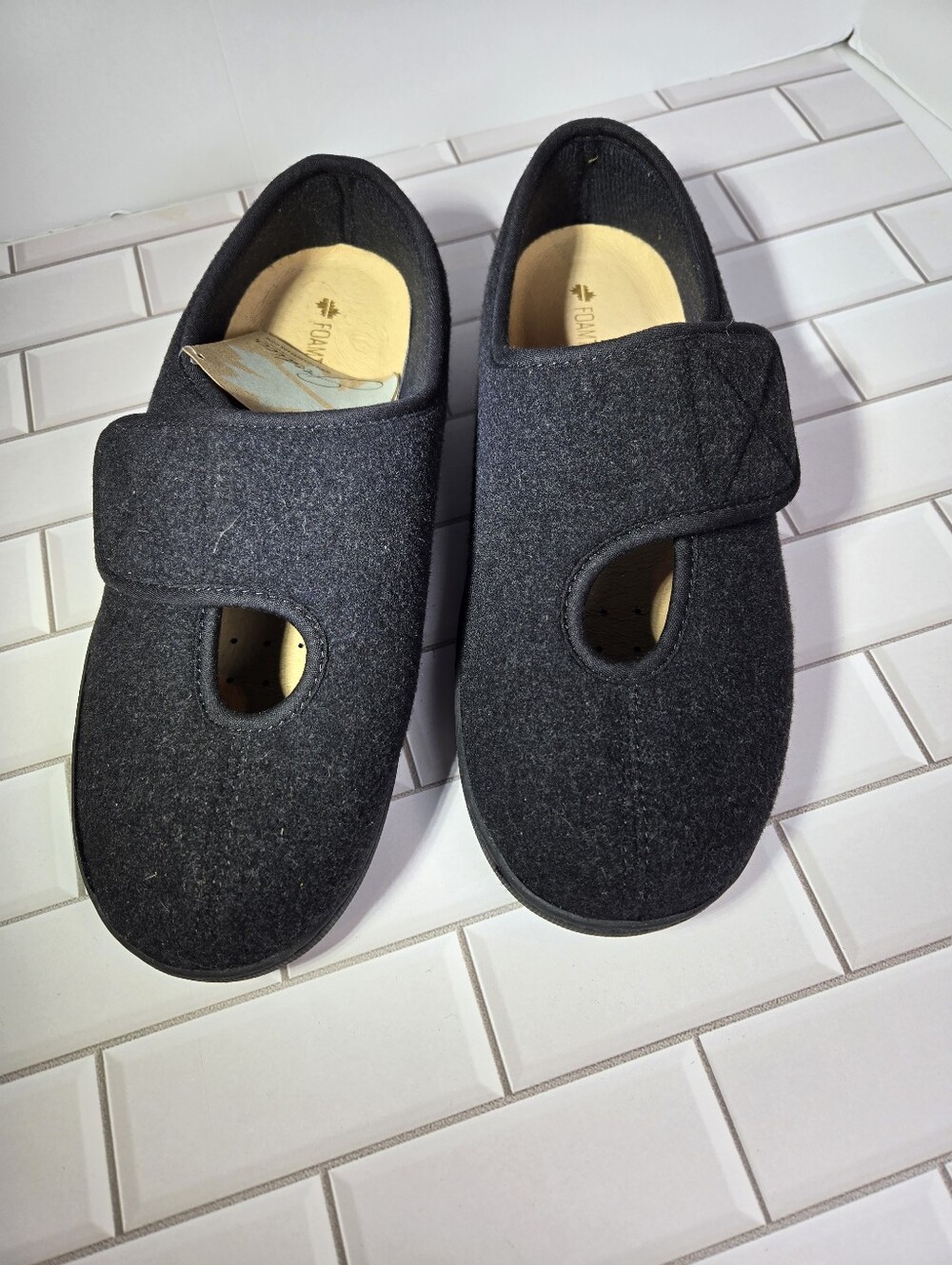 Foamtreads Tradition Black Wool Slippers Shoe Adjustable Hook/Loop Strap Size 9